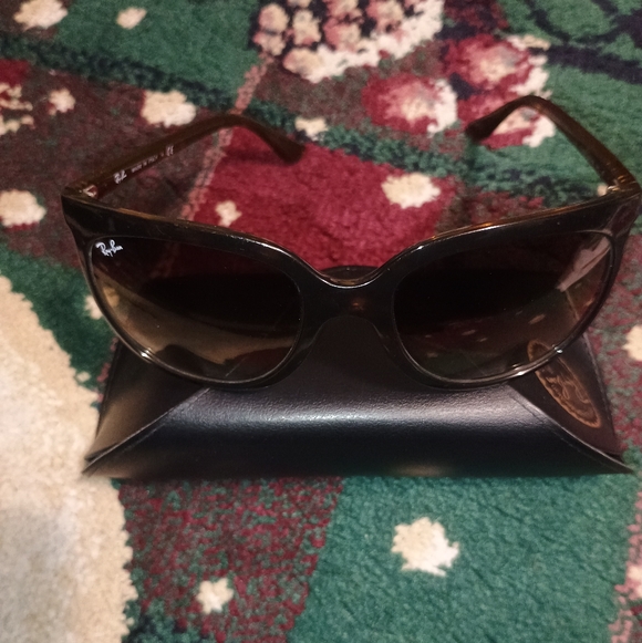 Ray-Bay Cateye Sunglasses RB4126 main image 8